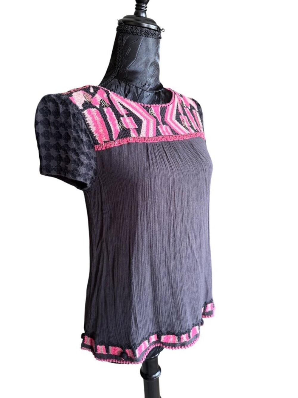 Anthropologie HD in Paris Charcoal & Pink Embroidered Top US 4